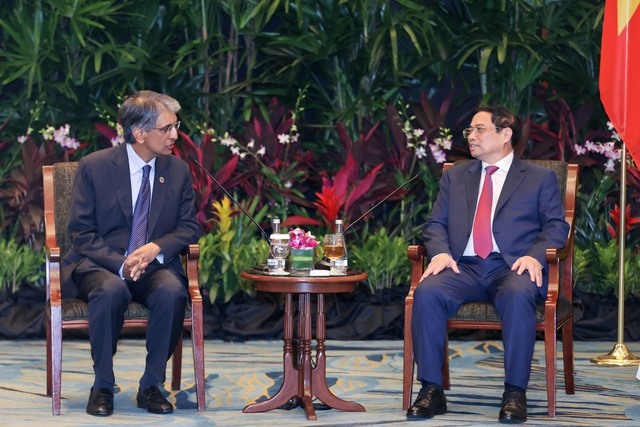 Thủ tướng Phạm Minh Chính tiếp ông Dilhan Pillay Sandrasegara, Tổng Giám đốc kiêm CEO của tập đoàn Temasek. Ảnh: VGP