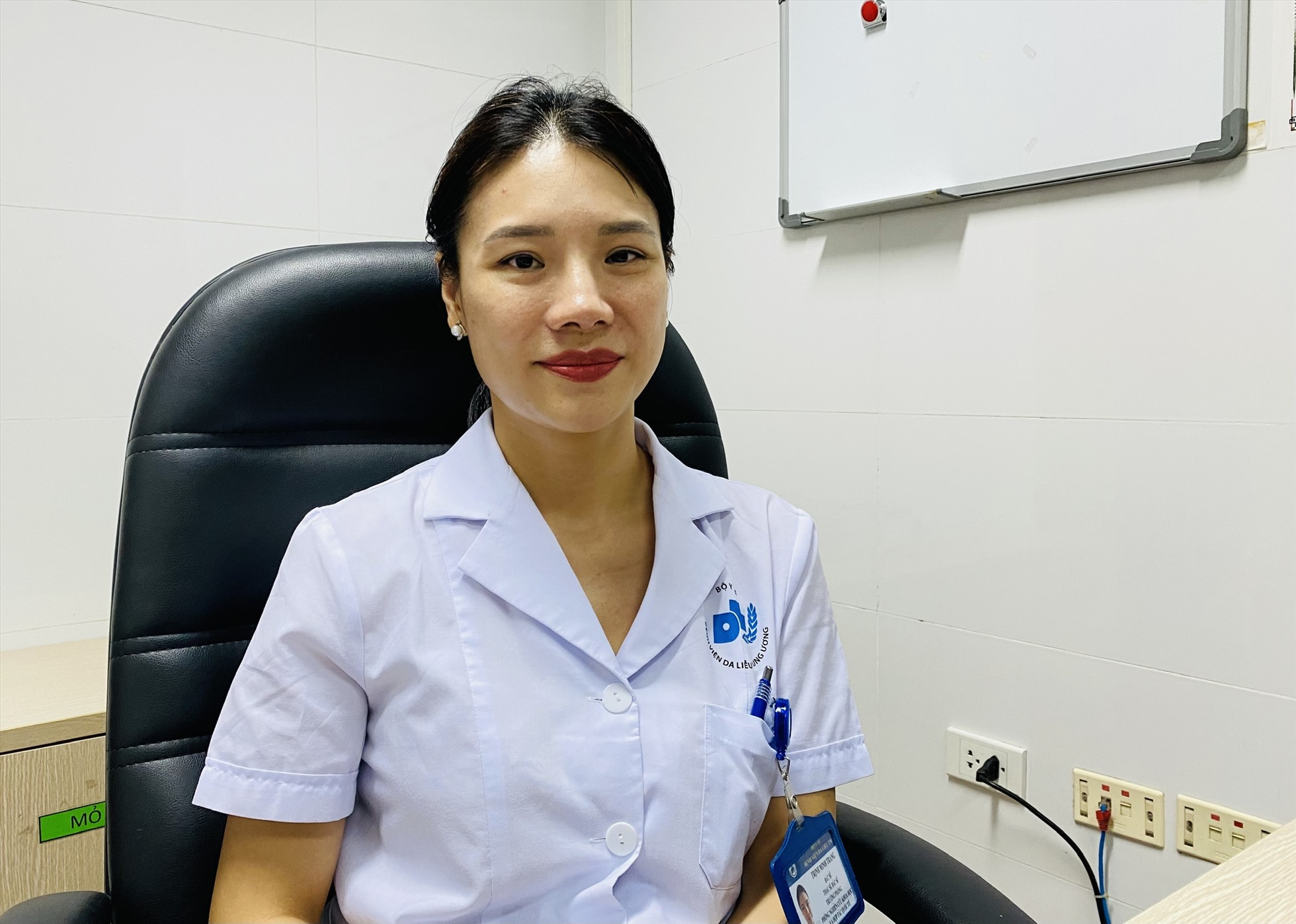 Bác sĩ Trịnh Minh Trang chia sẻ với phóng viên Lao Động. Ảnh: Thùy Linh