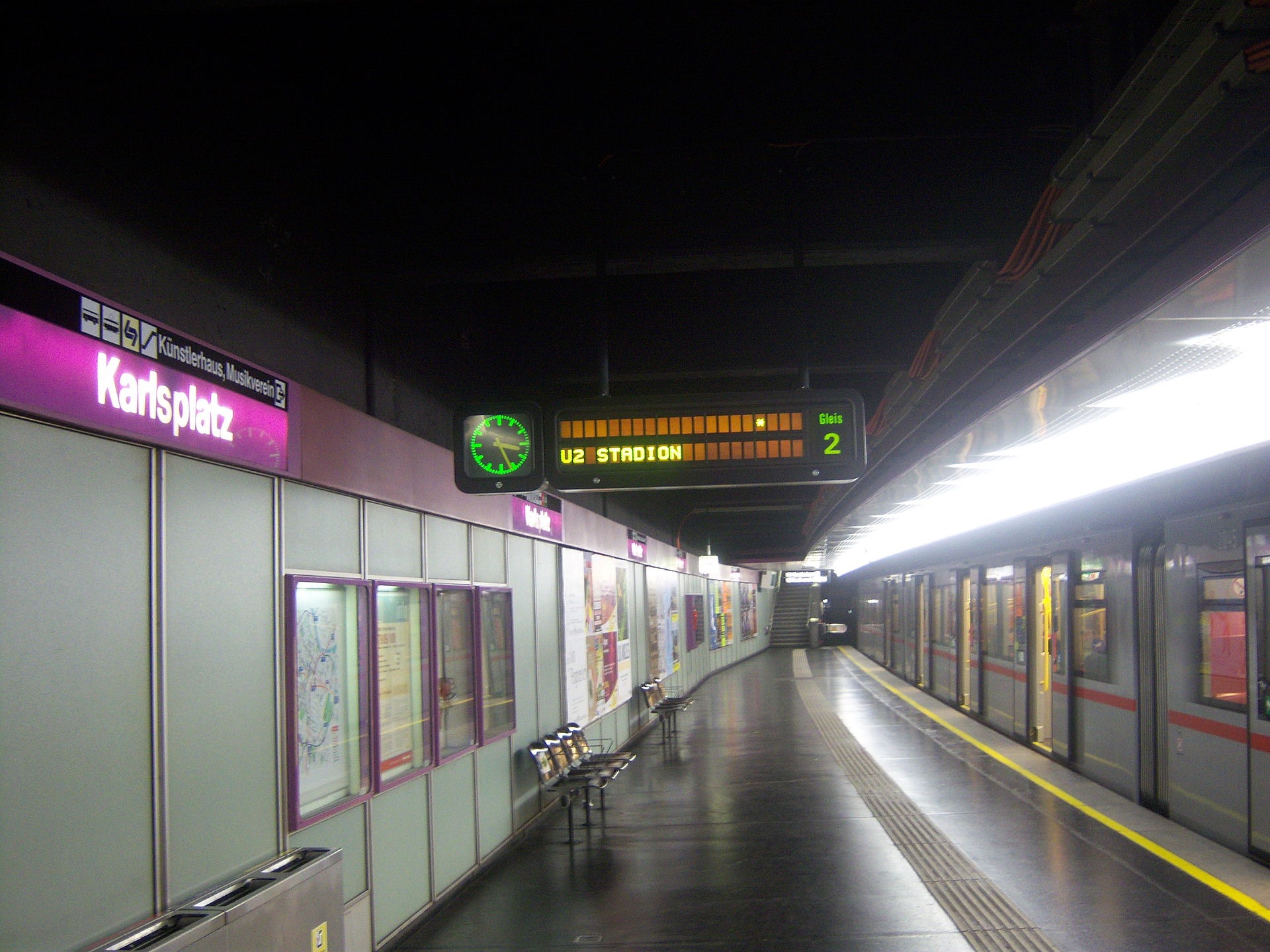 Tàu metro số 1 TPHCM chạy thử trước khi vận hành chính thức