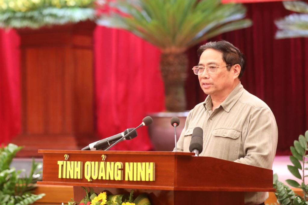 Thủ tướng Chính phủ Phạm Minh Chính phát biểu tại cuộc làm việc với tỉnh Quảng Ninh. Ảnh: Đỗ Phương