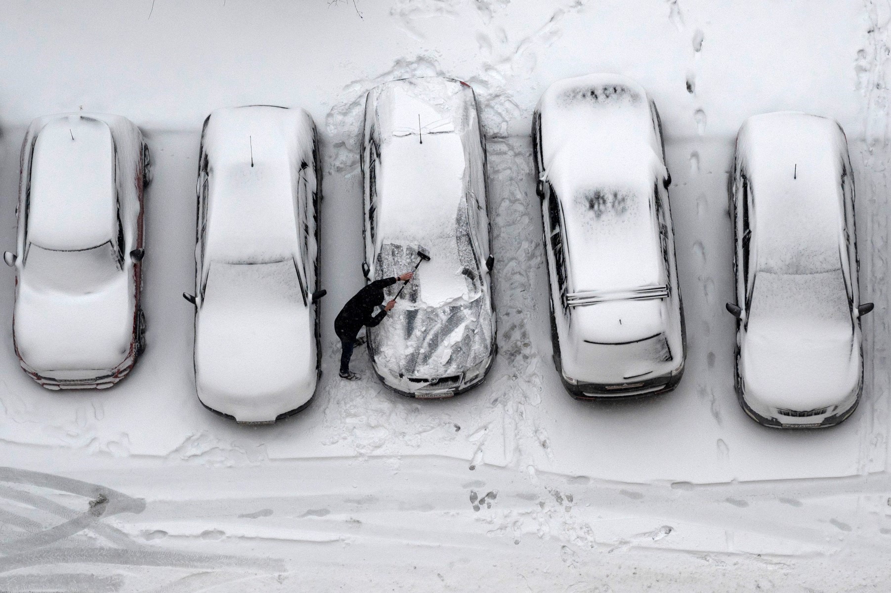 Thời tiết mùa đông khắc nghiệt, tuyết phủ trắng xóa ở Mátxcơva, Nga, ngày 1.12. Ảnh: AFP
