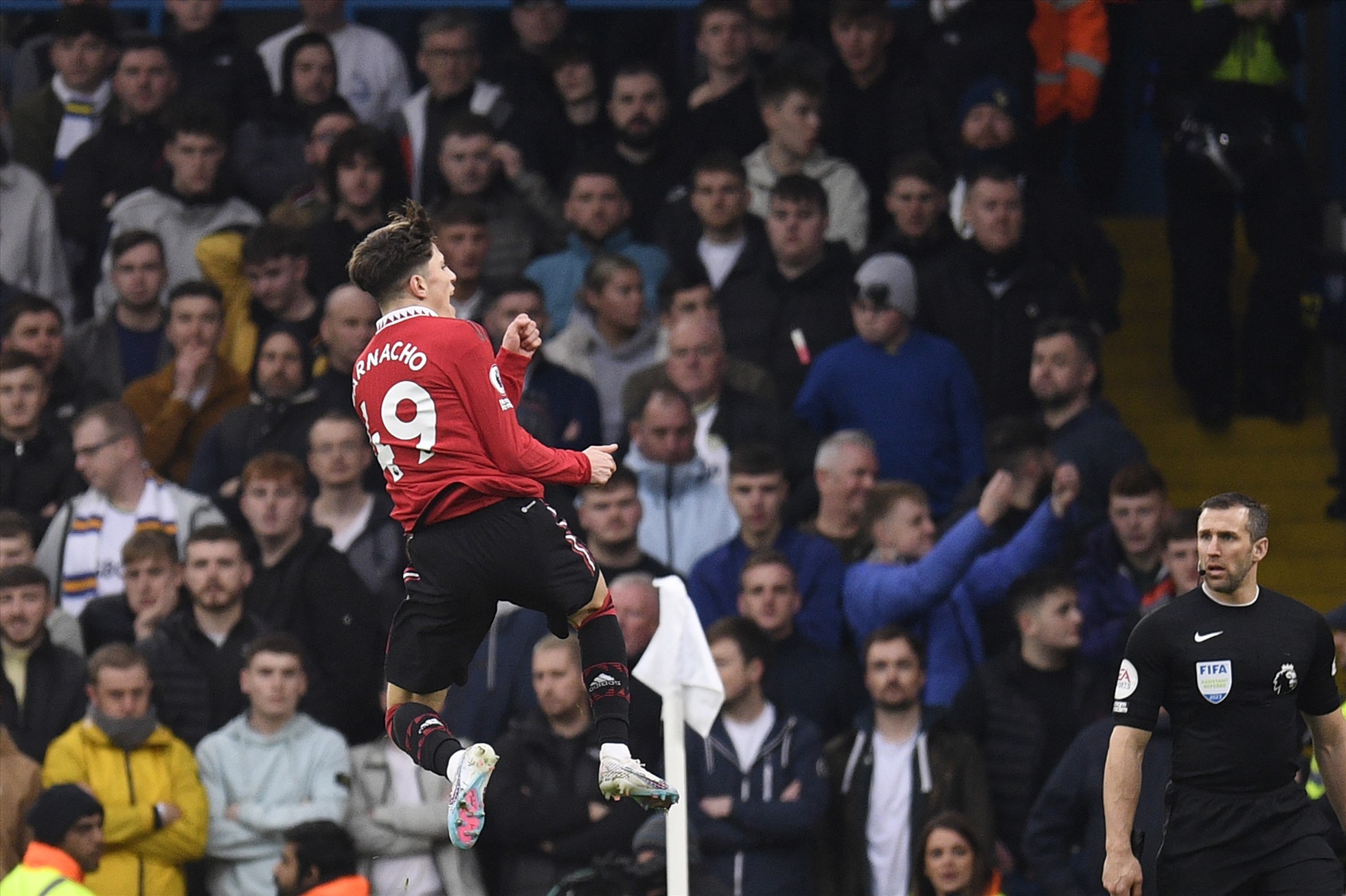 Man United đang bay cao tại các giải quốc nội. Ảnh: AFP