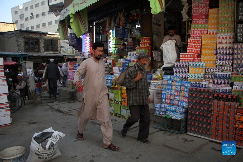 Chợ ở Kabul, Afghanistan, ngày 15.9.2021. Ảnh: Xinhua
