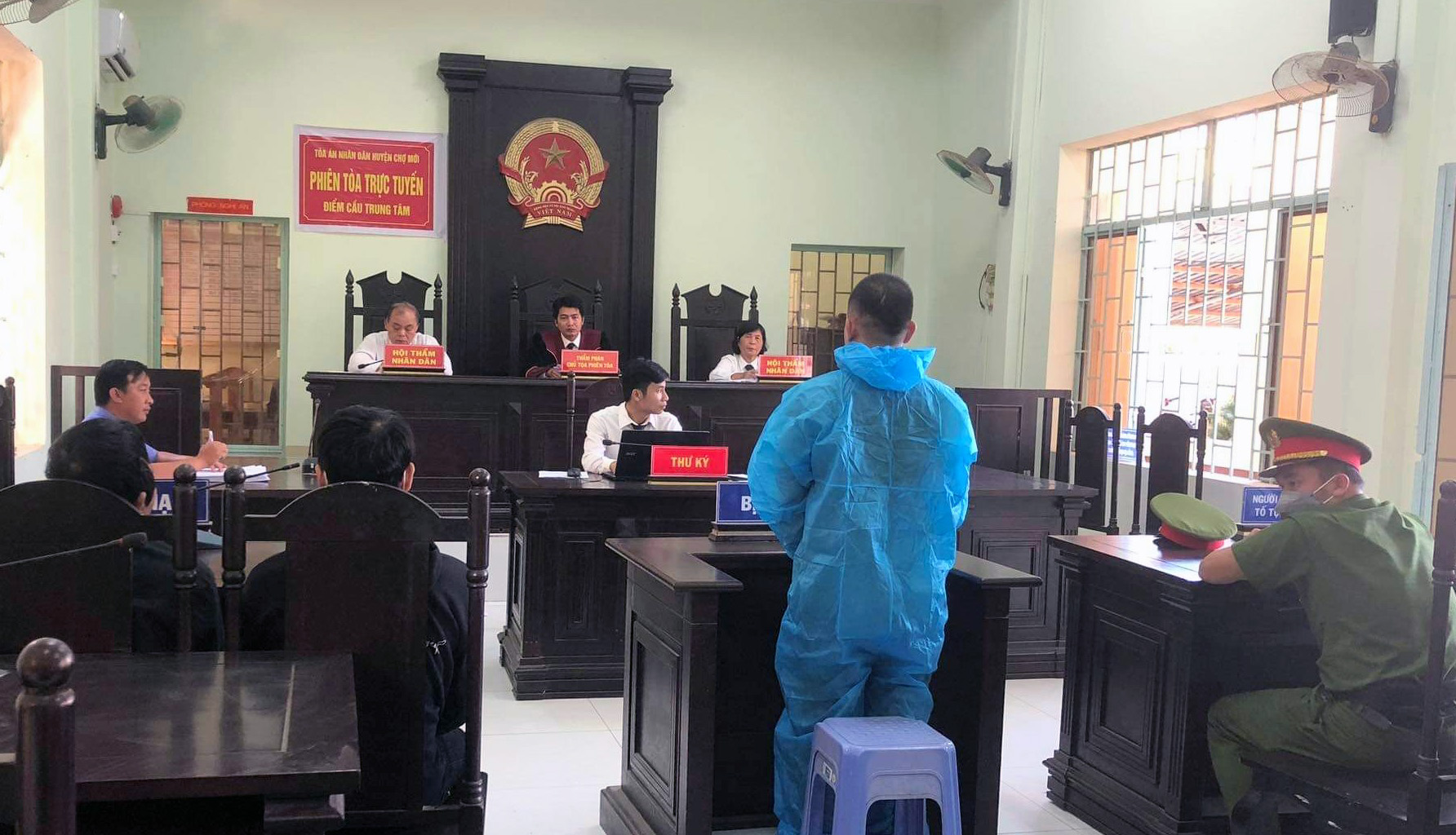 Phiên toà xét xử đối tượng Huỳnh Văn Giàu về tội danh Cố ý gây thương tích. Ảnh: Nghiêm Túc