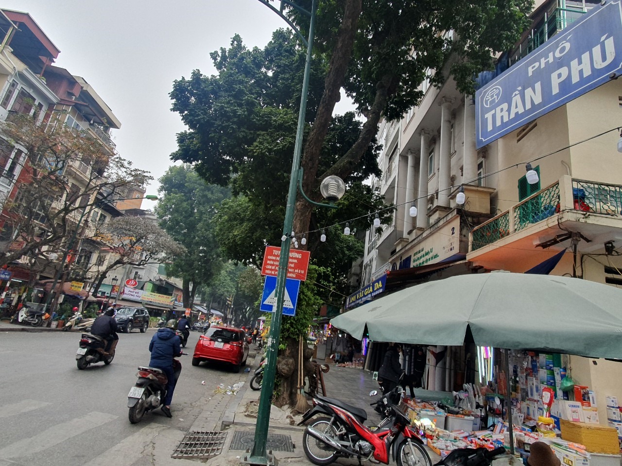 Tuyến phố Trần Phú trên địa bàn quận Hoàn Kiếm. Ảnh: Phạm Đông