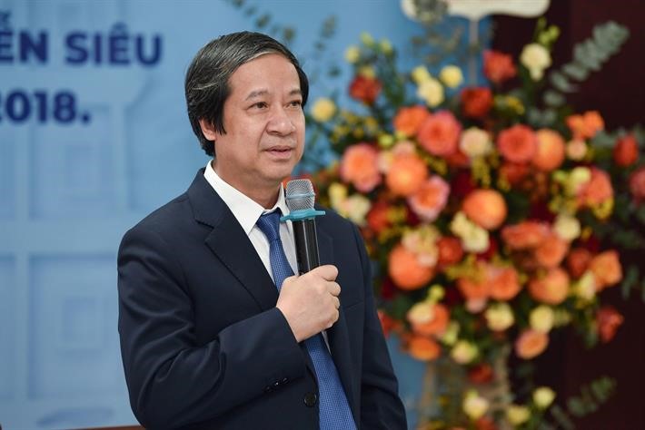 Bộ trưởng Bộ GDĐT Nguyễn Kim Sơn phát biểu tại buổi làm việc. Ảnh: MOET