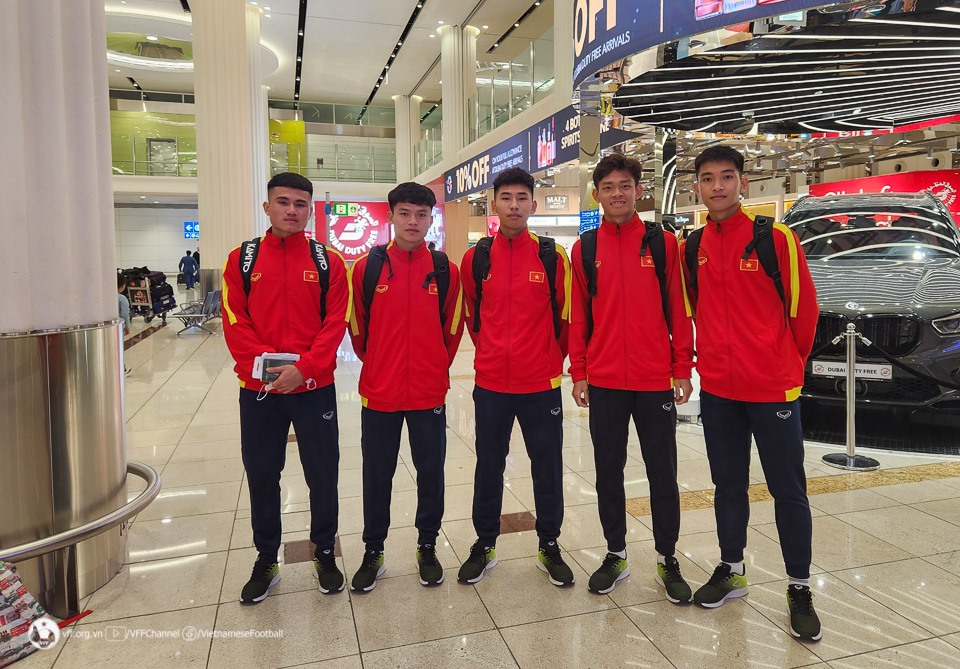 5 cầu thủ cuối cùng trong danh sách tập trung của U20 Việt Nam đã hội quân cùng đội tuyển tại UAE. Ảnh: VFF