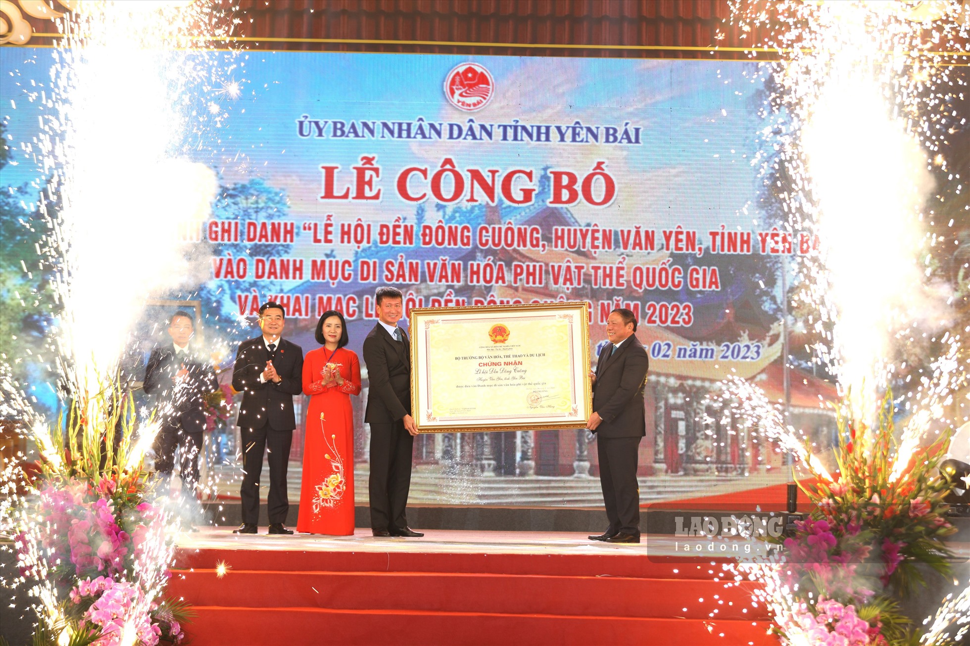 Tối 1.2, tỉnh Yên Bái long trọng tổ chức lễ công bố ghi danh “Lễ hội Đền Đông Cuông, huyện Văn Yên, tỉnh Yên Bái” vào danh mục Di sản văn hoá phi vật thể quốc gia.