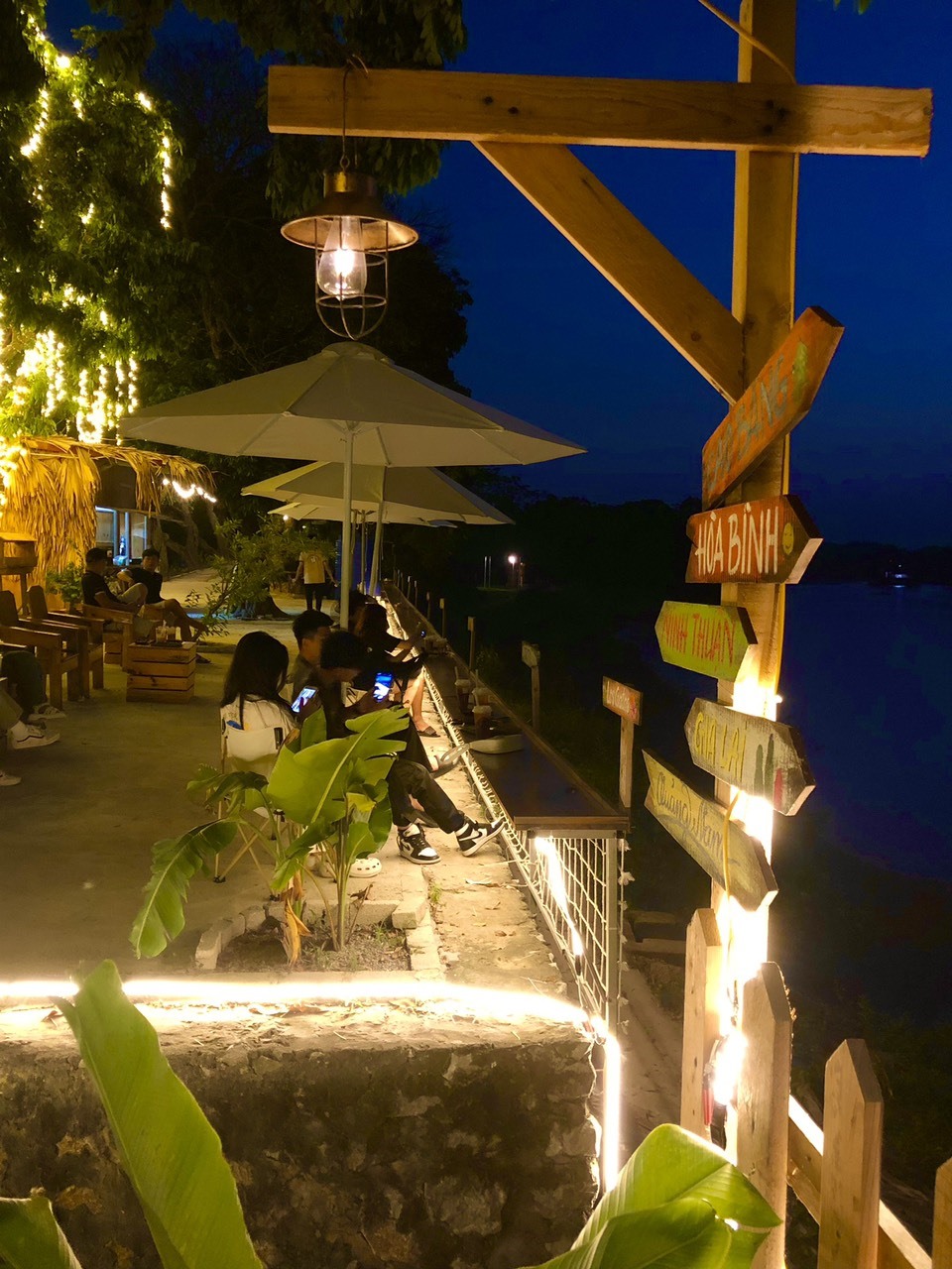 Trong tương lai, anh dự kiến mở rộng khu vui chơi dành cho trẻ em, để các đoàn khách gia đình có thể hoàn toàn yên tâm về con em mình khi vui chơi, cắm trại tại đây.