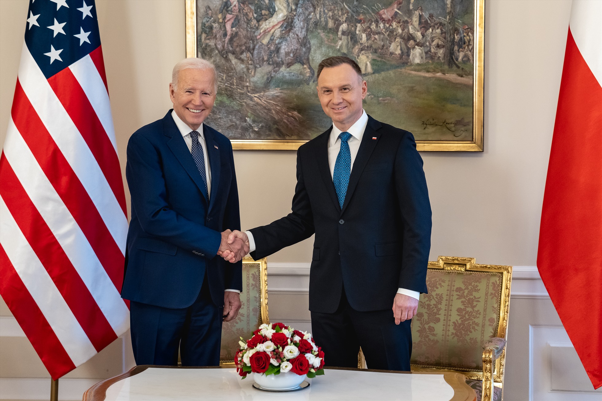 Ngày 21.2.2023, tại Warsaw, Tổng thống Mỹ Joe Biden gặp Tổng thống Ba Lan Andrzej Duda để thảo luận về quan hệ quốc phòng song phương, nỗ lực chung để hỗ trợ Ukraine và củng cố NATO. Ảnh: Nhà Trắng