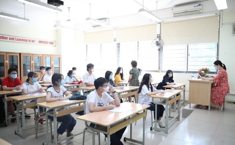 Thí sinh tham dự kỳ thi tuyển sinh lớp 10 năm học 2022-2023. Ảnh: Vân Trang