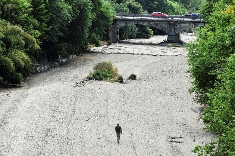Sông Po cạn nước (nguồn Reuters)