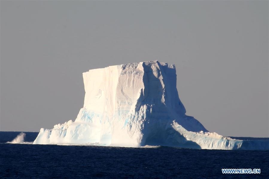 Một tảng băng trôi ở Nam Cực, tháng 2.2019. Ảnh: Xinhua
