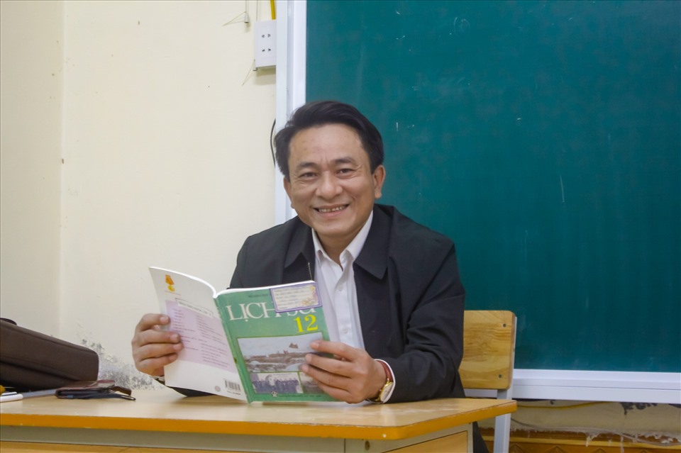 Thầy Trần Trung Hiếu - Giáo viên Trường THPT chuyên Phan Bội Châu, Nghệ An. Ảnh: Nhân vật cung cấp