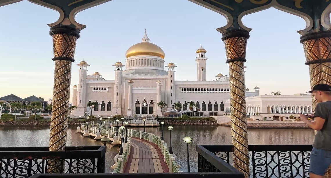 Dịch Vụ Chuyển Phát Nhanh Đi Brunei Giá Rẻ, Đảm Bảo Uy Tín