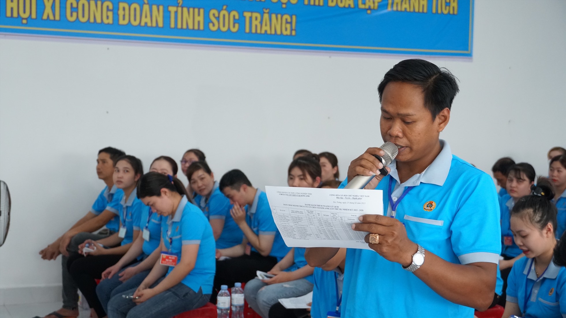 Đoàn viên Lâm Thanh Hùng đóng góp ý kiến về hỗ trợ “Mái ấm Công đoàn” cho đoàn viên, công nhân lao động. Ảnh: Anh Khoa