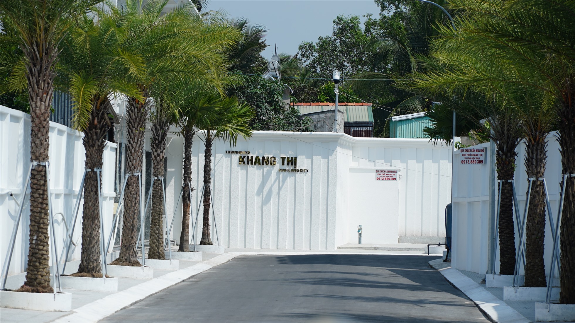 Công ty TNHH địa ốc P&G do ông Phạm Xuân Giang đại diện theo pháp luật, trụ sở tại đường Phan Văn Đáng (phường 8, TP Vĩnh Long, tỉnh Vĩnh Long).
