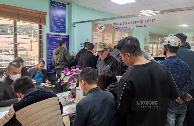 Trung tâm đăng kiểm xe cơ giới tỉnh Yên Bái thường xuyên quá tải từ Tết Nguyên Đán.