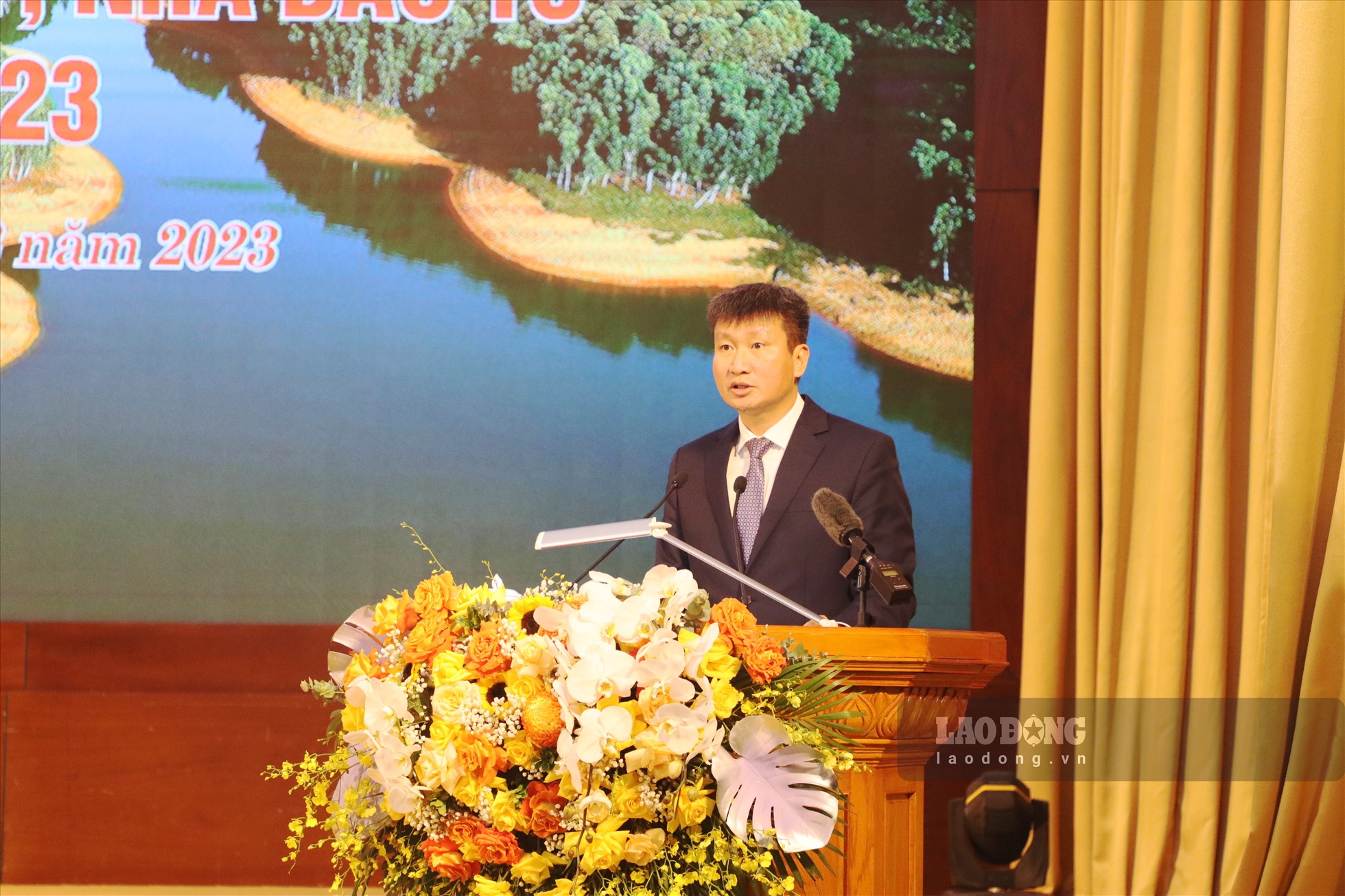 Chủ tịch UBND tỉnh Yên Bái - Ông Trần Huy Tuấn phát biểu tại Hội nghị