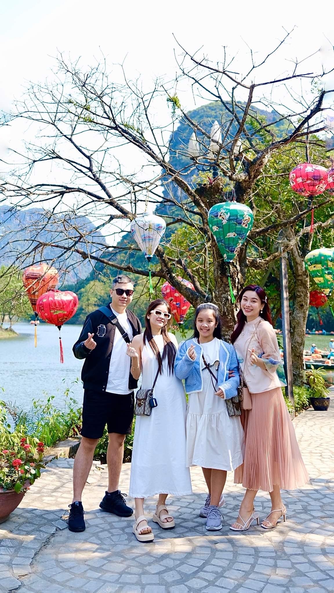 Ngay khi liveshow Hà Anh Tuấn mở bán vé, MC Anh Thơ tiết lộ đã săn vé để cùng con gái thưởng thức âm nhạc cũng như tham quan cảnh đẹp Ninh Bình