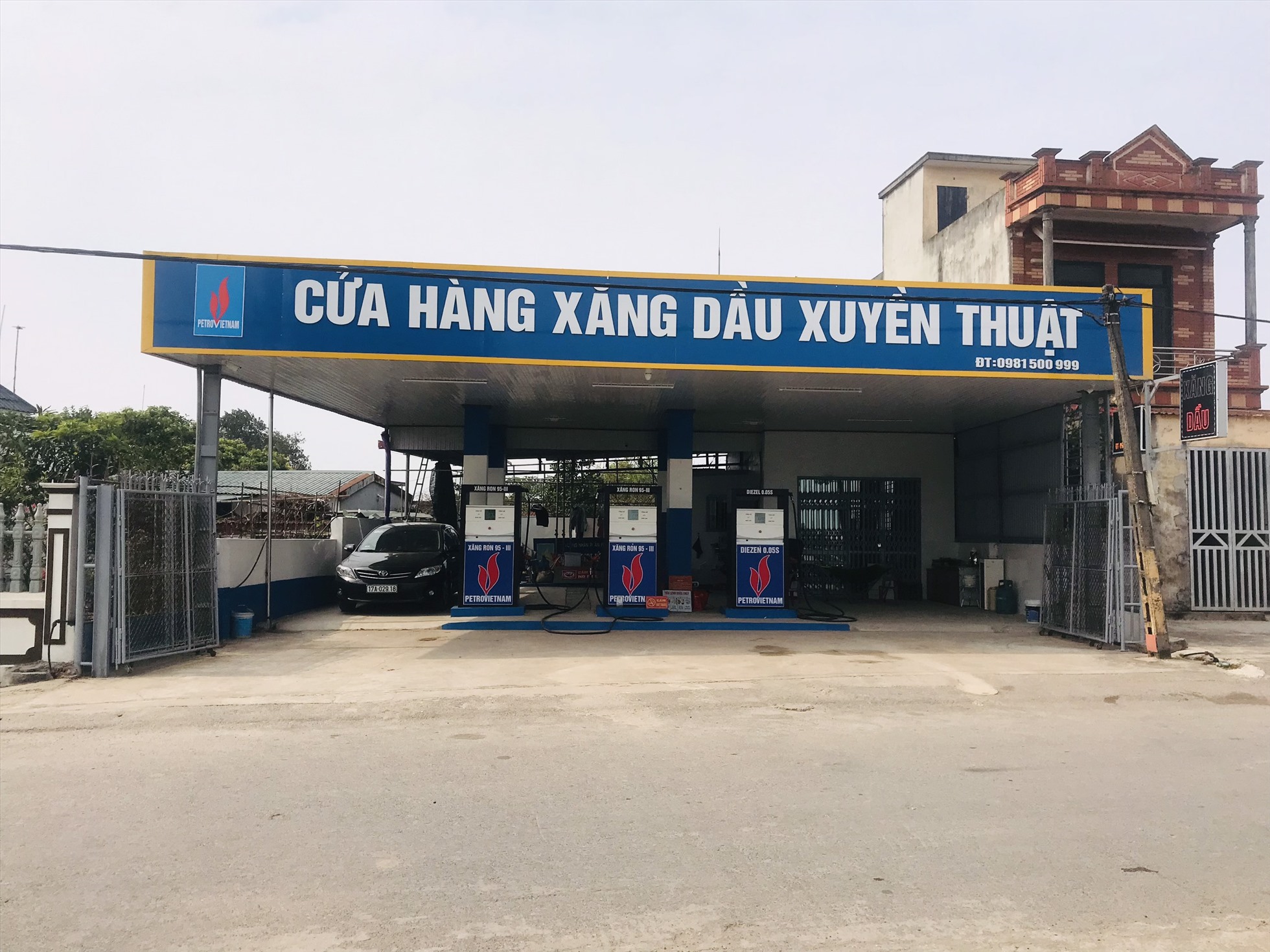 Một số cửa hàng xăng dầu không phép nhưng vô tư kinh doanh ở Thái Bình: