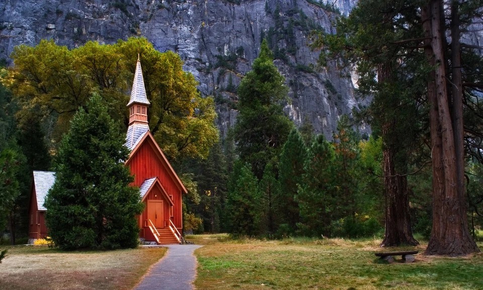 Nhà thờ Thung lũng Yosemite. Ảnh: Dreamstime