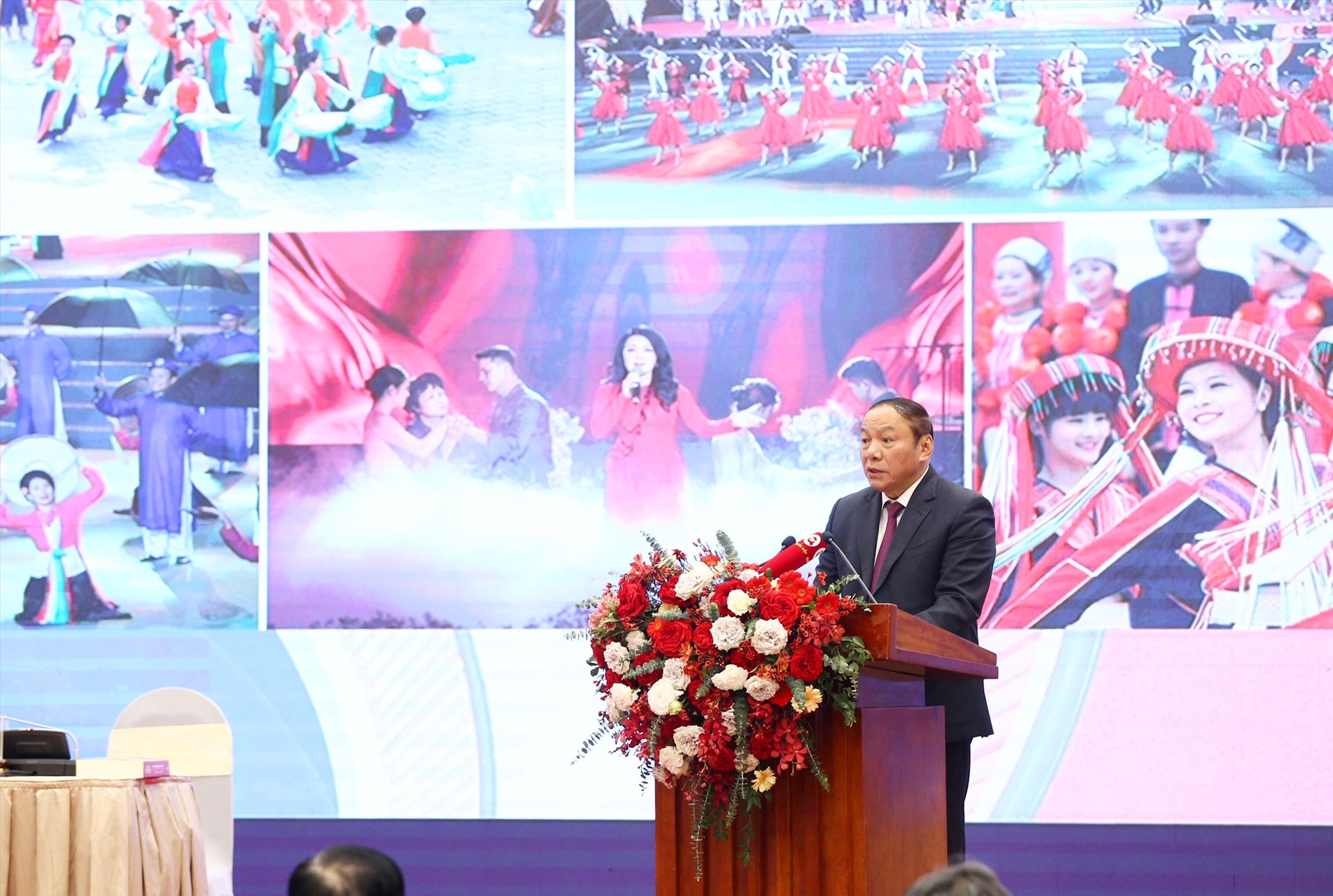 Bộ trưởng Bộ Văn hóa, Thể thao và Du lịch Nguyễn Văn Hùng. Ảnh: Trần Huấn