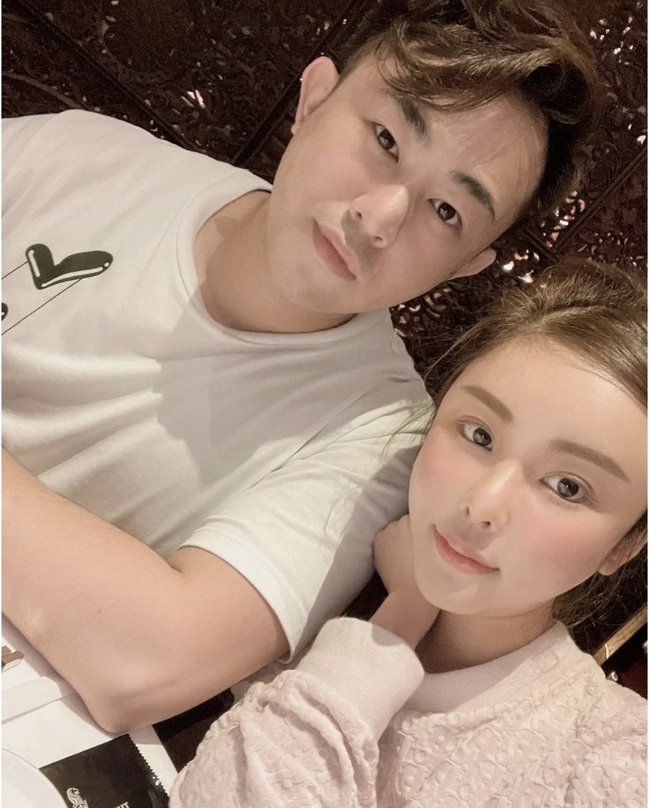 Abby Choi và Anthony Kwong. Ảnh: Instagram