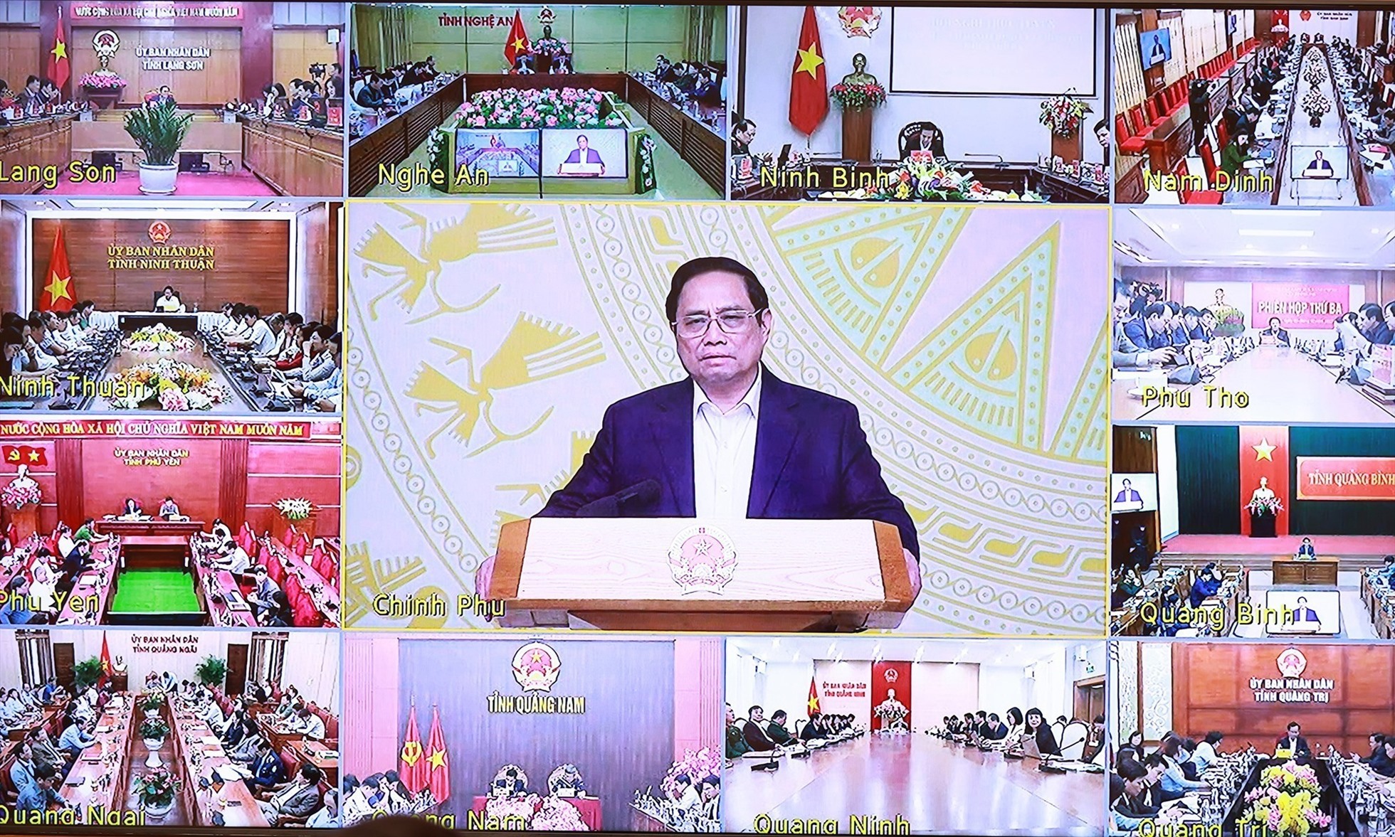 Thủ tướng Phạm Minh Chính chủ trì phiên họp trực tuyến đến các tỉnh, thành phố. Ảnh: Dương Giang