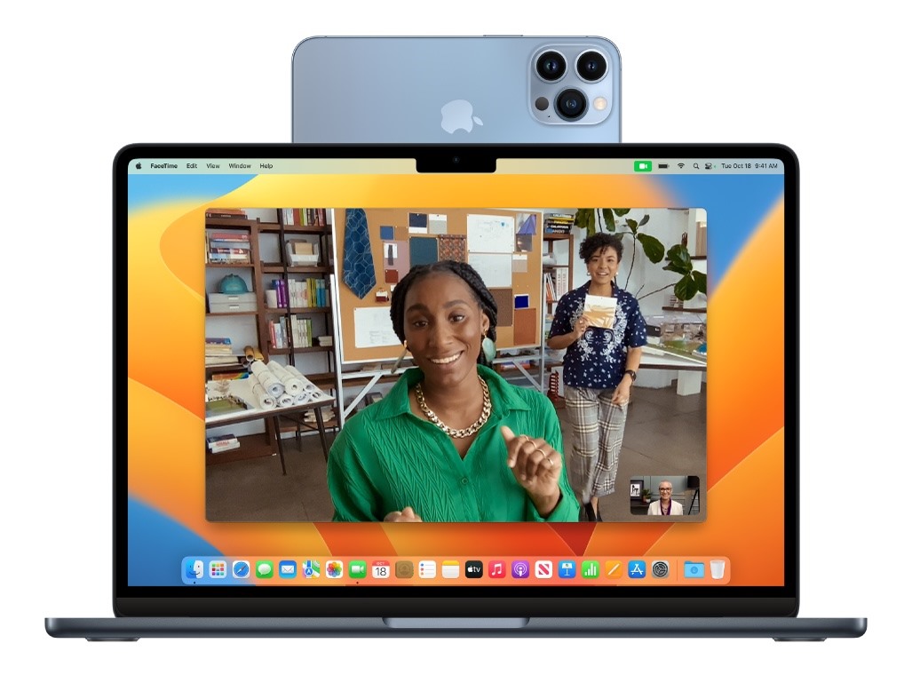 Apple đã cho phép người dùng sử dụng iPhone làm webcam cho các thiết bị Mac. Ảnh: Apple