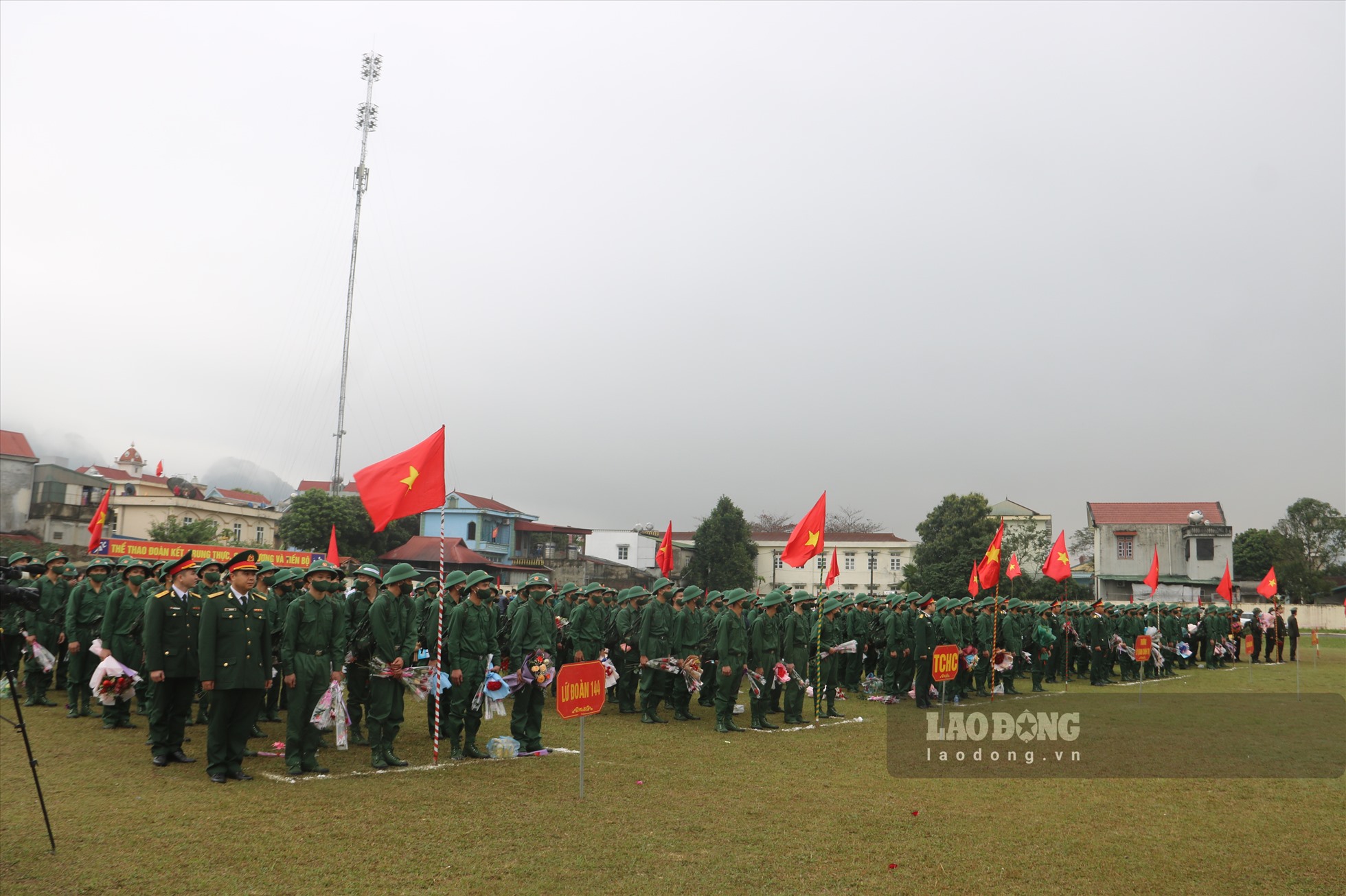 Ghi nhận tại buổi lễ Giao nhận quân 2023 tại huyện Kim Bôi hôm nay, có mặt 246 thanh niên ưu tú của huyện Kim Bôi. Ảnh: Khánh Linh