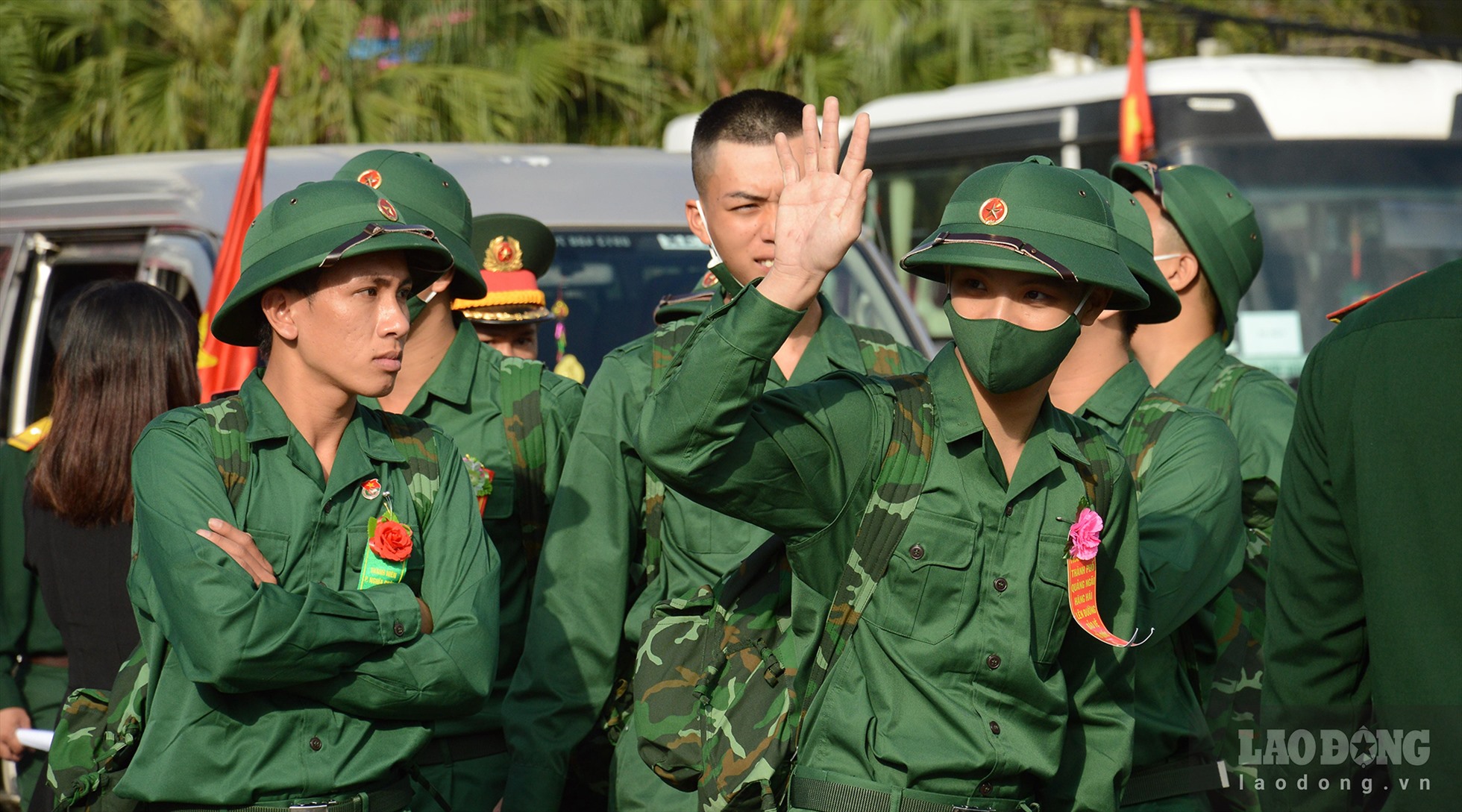 Ngày 8.2, các huyện, thị xã, thành phố của tỉnh Quảng Ngãi đồng loạt tổ chức lễ giao nhận quân năm 2023.