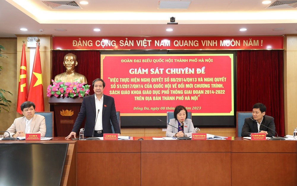 Bộ trưởng Bộ Giáo dục và Đào tạo Nguyễn Kim Sơn phát biểu tại buổi giám sát. Ảnh: Tiến Thành