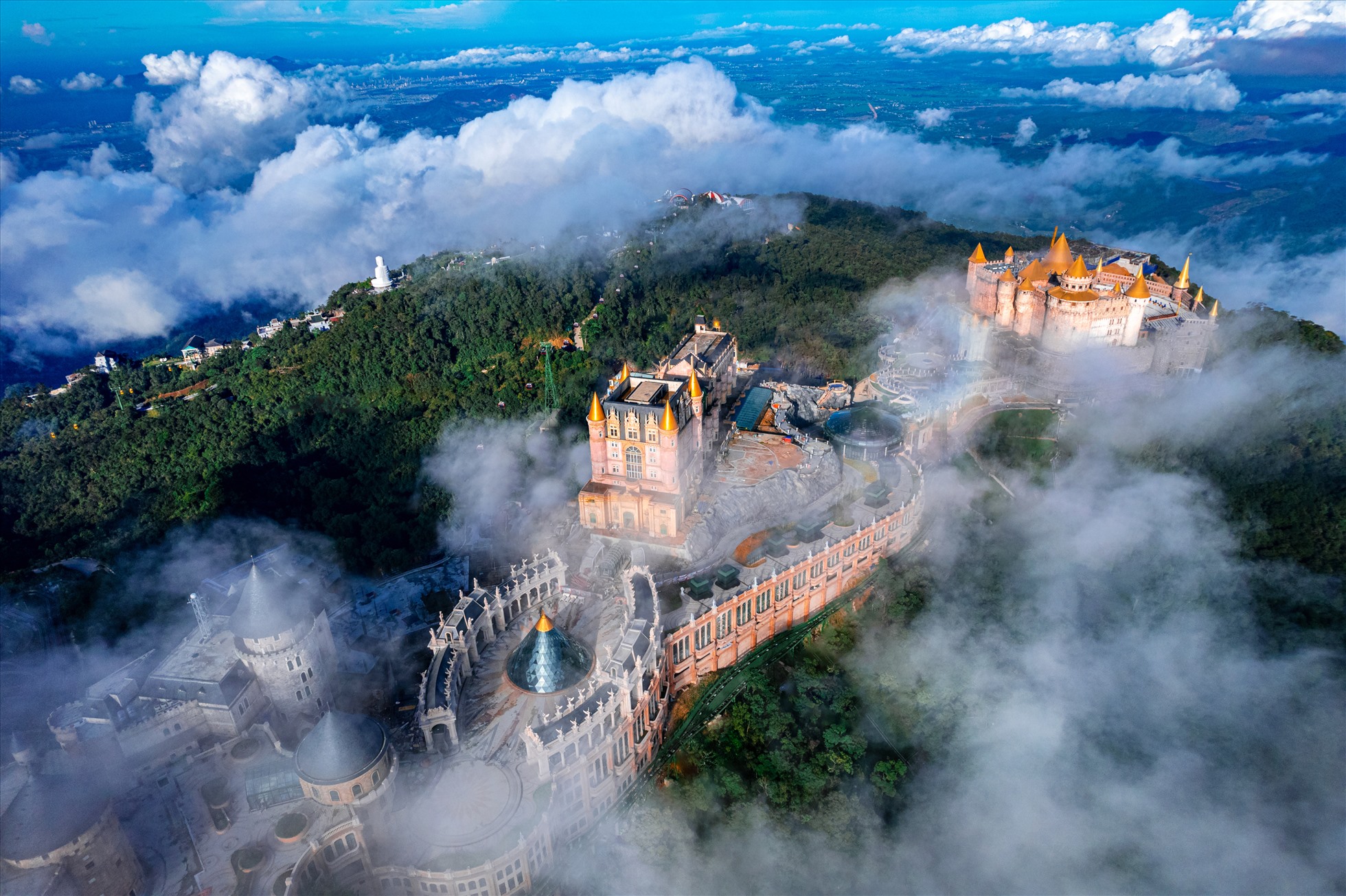 Khu du lịch Sun World Ba Na Hills. Ảnh: Sun Group
