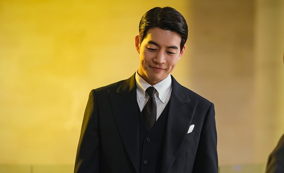 “Người chồng quốc dân” Lee Sang Yoon tiếp tục sắm vai ông chồng thành đạt, nhưng có màu sắc mới. Ảnh: Nhà sản xuất tvN