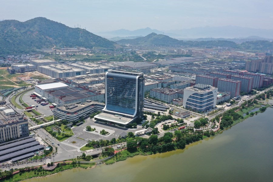 Trụ sở của Công ty TNHH Công nghệ Amperex Đương đại (CATL) và cơ sở sản xuất của công ty này ở tỉnh Phúc Kiến, Trung Quốc. Ảnh: Xinhua