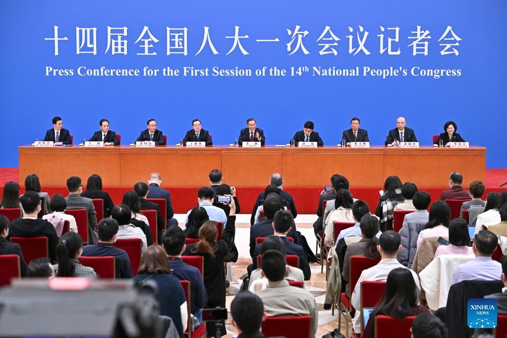 Thủ tướng Trung Quốc Lý Cường trong cuộc họp báo ngày 13.3. Ảnh: Xinhua