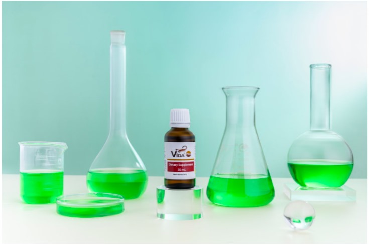 Vida Plus - chế phẩm sinh học với 33% dung dịch cồn chứa nọc bọ cạp xanh Cuba.