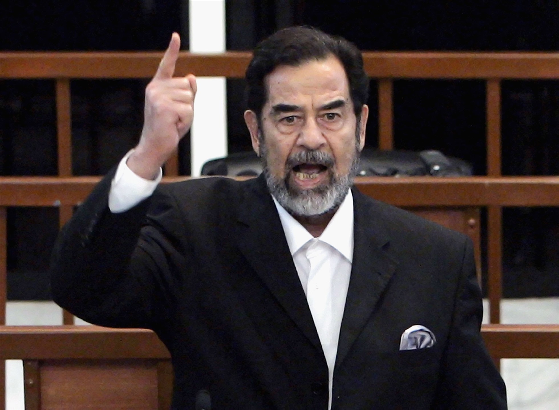 FBI tiết lộ cuộc thẩm vấn 7 tháng với cố Tổng thống Saddam Hussein