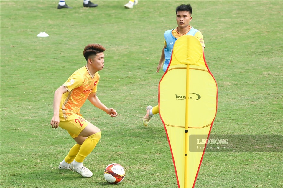 Quân số hiện tại của U23 Việt Nam là 34 cầu thủ, trong đó có 4 thủ môn. Ảnh: Minh Quân