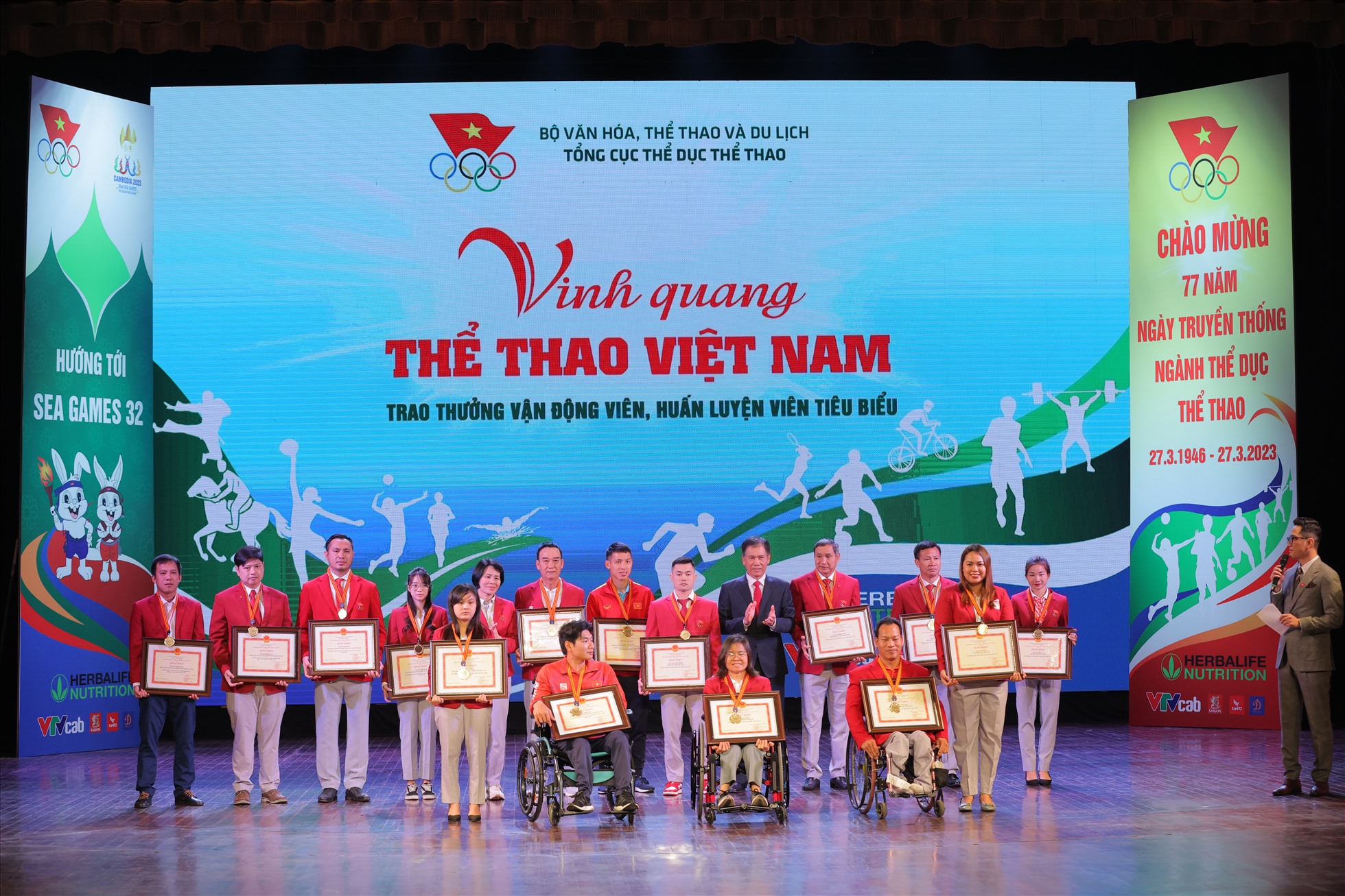 Sự kiện Vinh quang Thể thao Việt Nam vinh danh 23 gương mặt tiêu biểu của thể thao VN trong năm 2022. Ảnh: SABECO