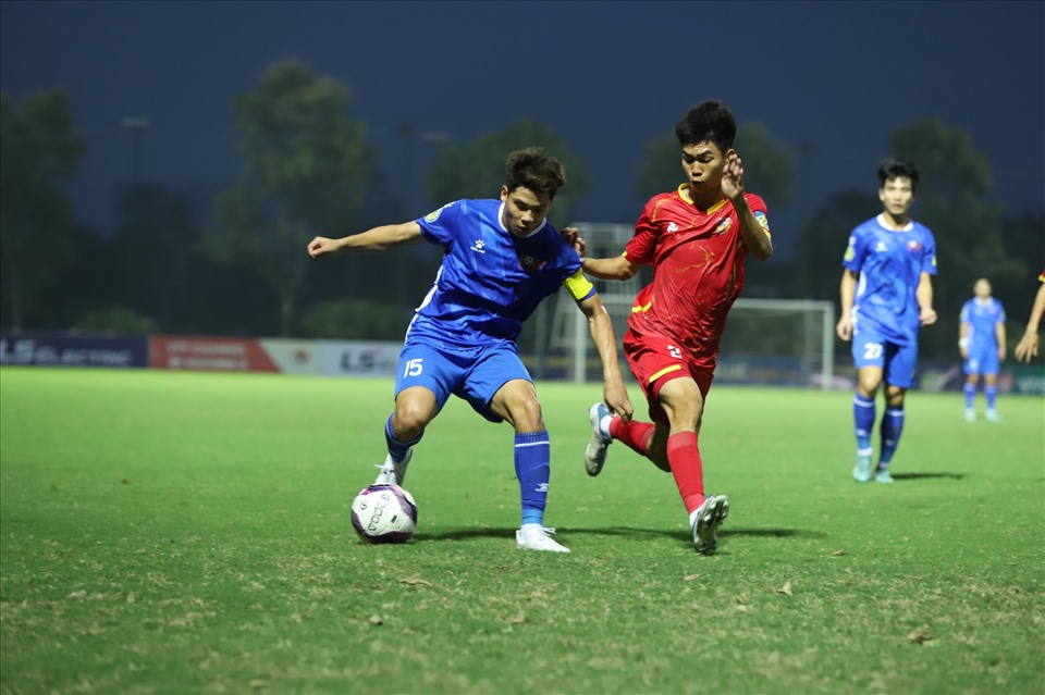 U17 PVF giành chiến thắng kịch tính trên chấm phạt đền để lần đầu tiên góp mặt ở chung kết giải U17 Quốc gia 2023. Ảnh: VFF