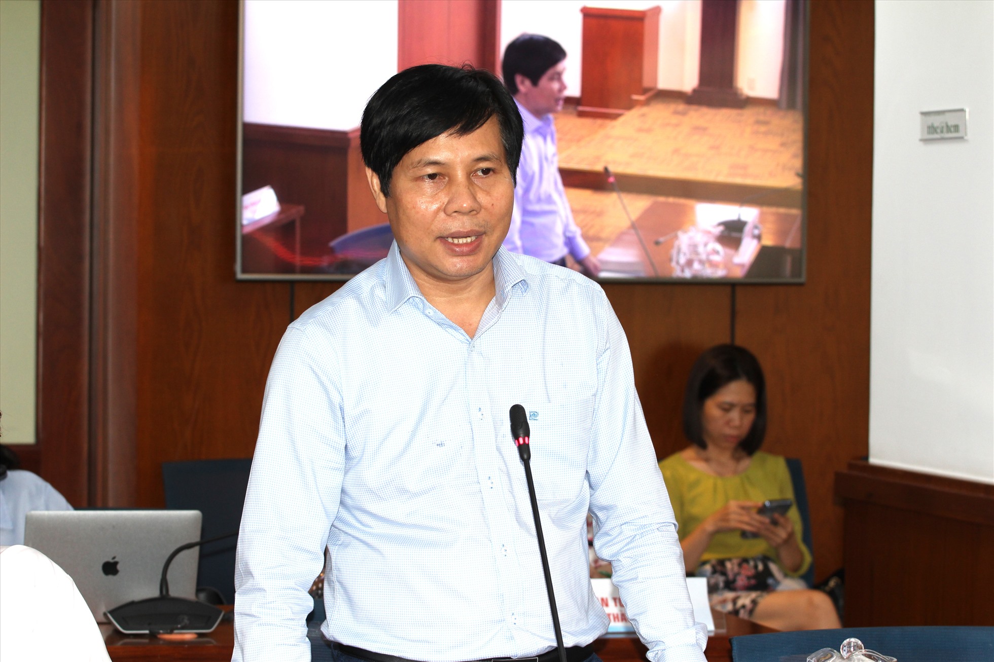 Phó Giám đốc Sở GTVT TPHCM Phan Công Bằng tại họp báo chiều 2.3. Ảnh: Thành Nhân