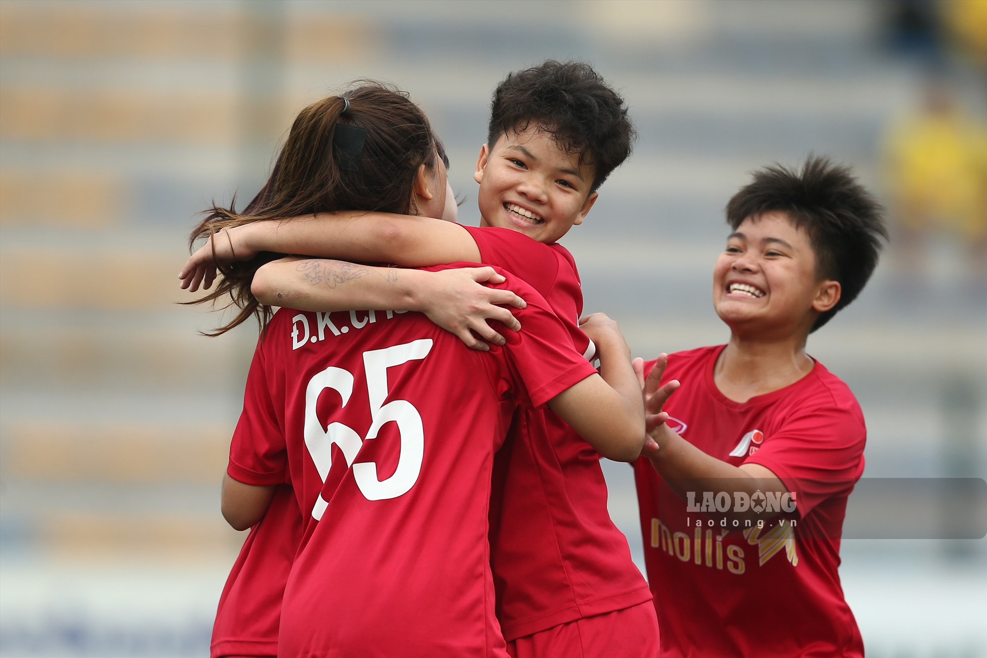 U16 Phong Phú Hà Nam thể hiện sức mạnh với chiến thắng 6-0 trước U16 TPHCM>Ảnh: Minh Quân