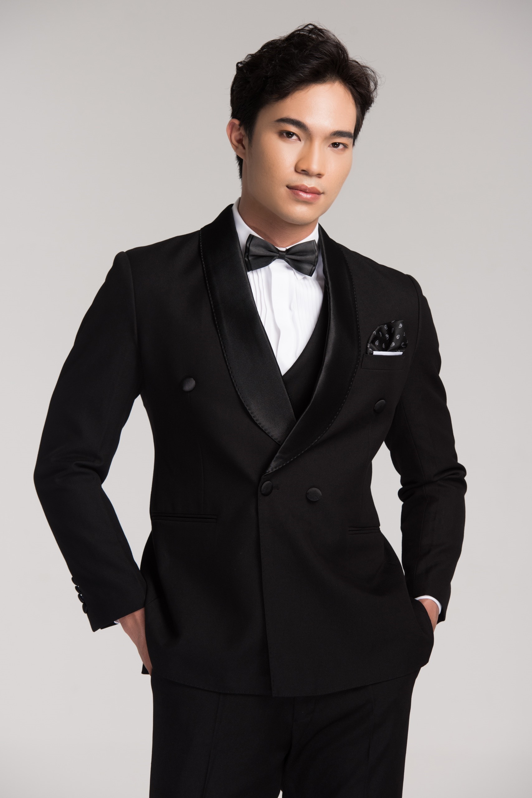 Ngôi vị Á vương 1 Mister Universe Tourism 2023 thuộc về Huỳnh Võ Hoàng Sơn đã góp thêm vào bảng vàng thành tích đáng nể của các đấng mày râu Việt tại một trong những cuộc thi nhan sắc dành cho nam giới lớn nhất hành tinh này. Trước đó Việt Nam từng có 2 đại diện lọt vào Top 10: Vũ Linh (2017) và Nguyễn Luân (2019).