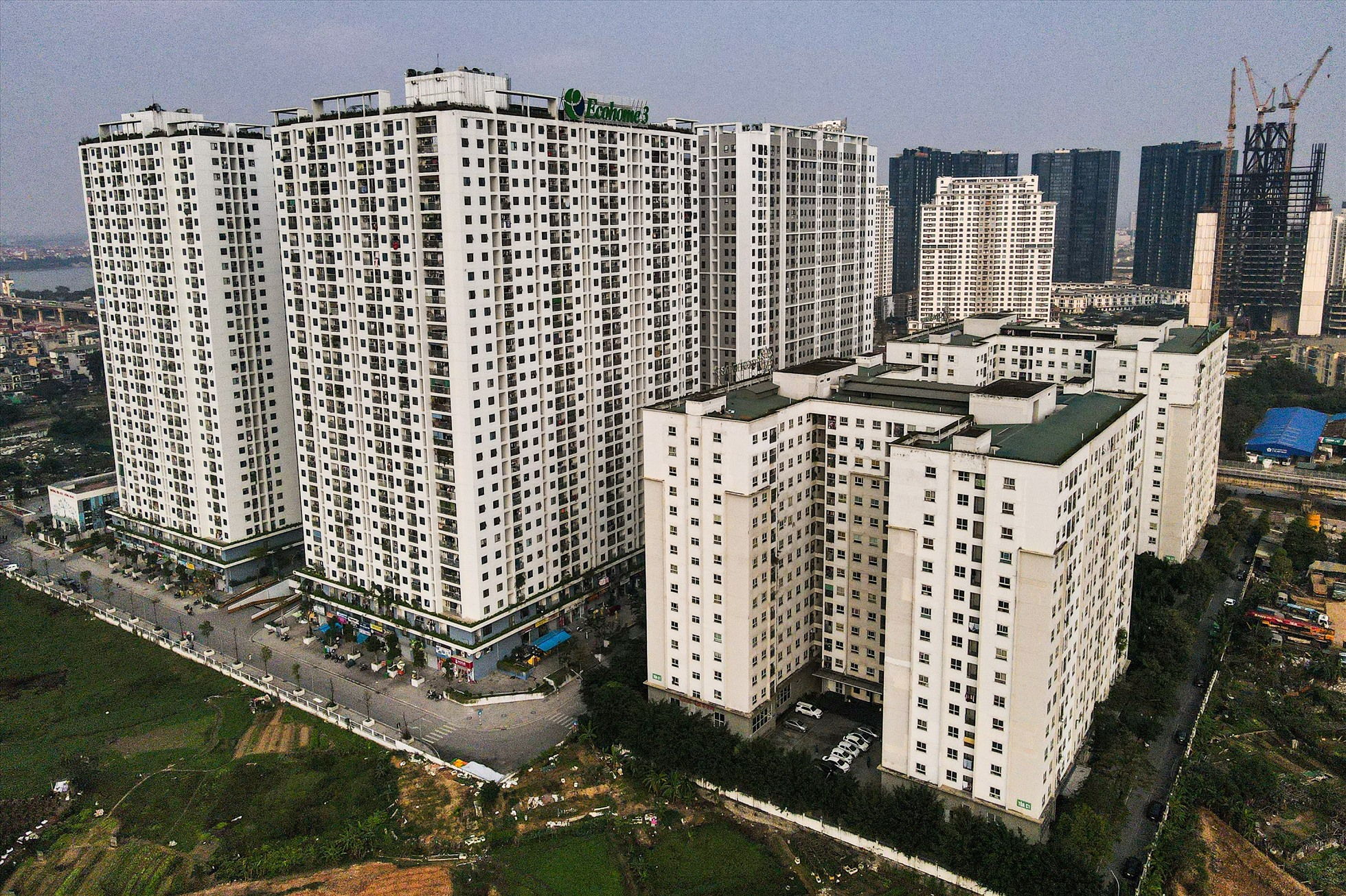Nhiều kỳ vọng Nghị quyết 33 mới đây của Chính phủ sẽ tháo gỡ khó khăn thị trường bất động sản. Ảnh: Hải Nguyễn.