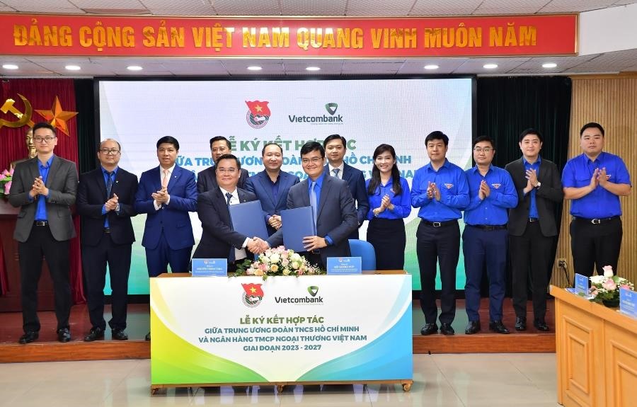 Vietcombank và Trung ương Đoàn TNCS Hồ Chí Minh ký kết hợp tác giai đoạn 2023-2027. Ảnh: VCB