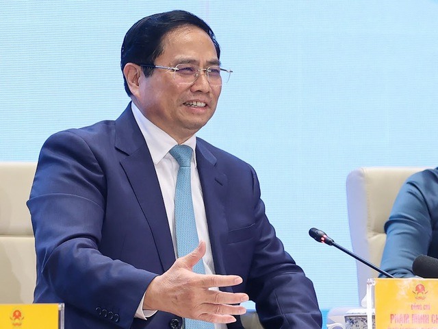 Thủ tướng Phạm Minh Chính trả lời câu hỏi của sinh viên. Ảnh: VGP