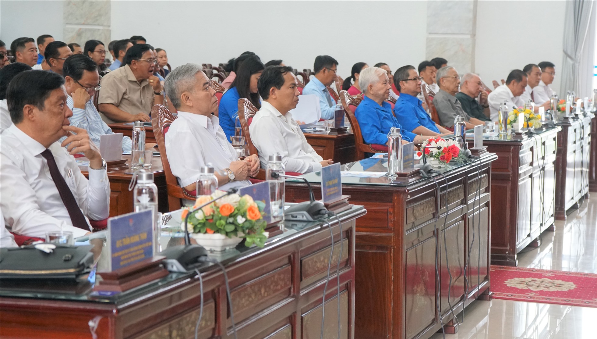 Các đại biểu tham dự họp mặt kỉ niệm 92 năm ngày thành lập Đoàn TNCS Hồ Chí Minh. Ảnh: Bích Ngọc