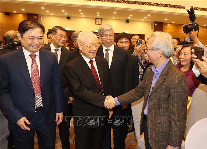 Tổng Bí thư Nguyễn Phú Trọng với các đại biểu tham dự buổi lễ. Ảnh: Trí Dũng/TTXVN
